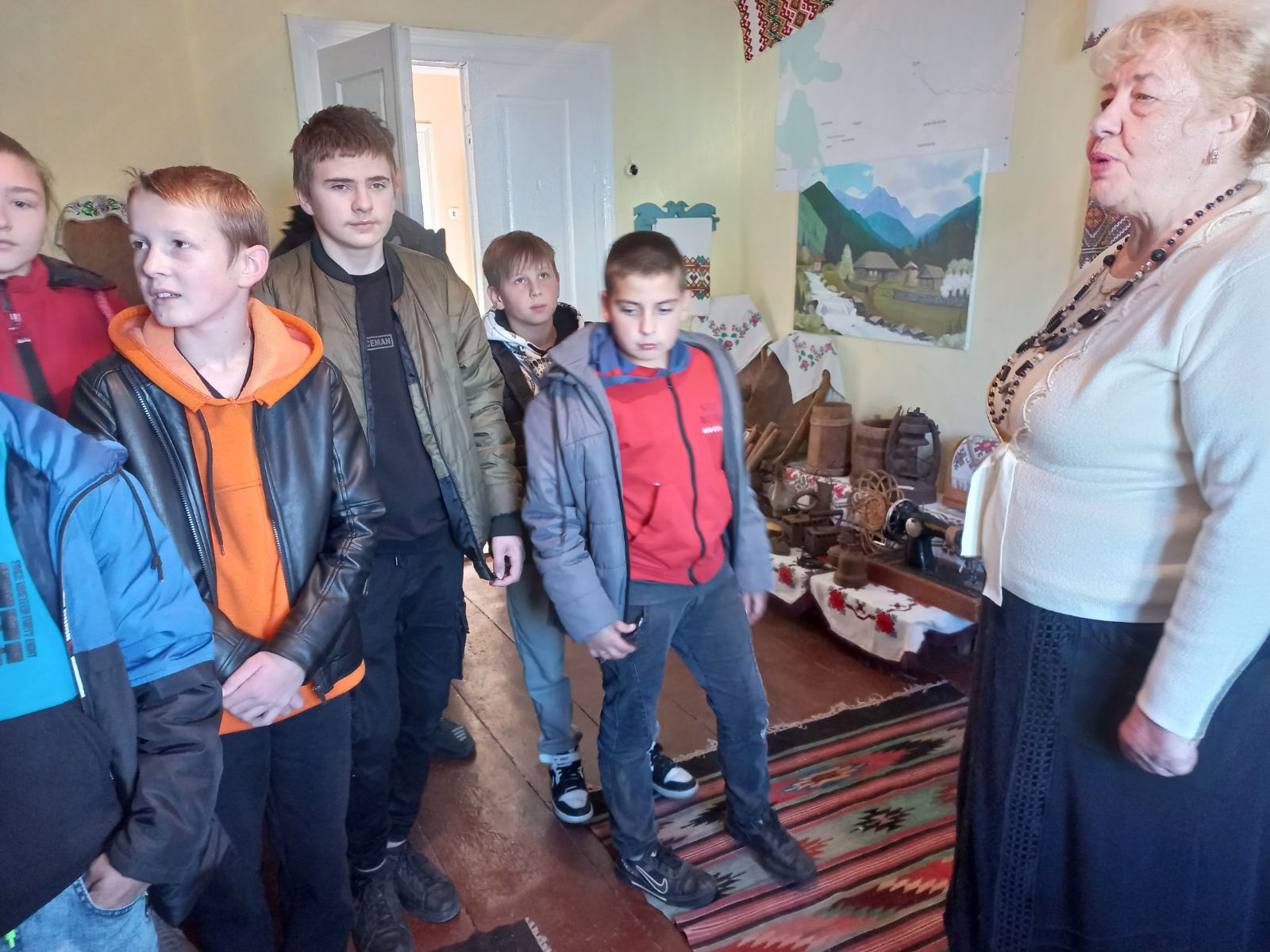 Екскурсія до музею 1 img 9dda25fc2e11db17a27518e676952fb1 v f1346ed2