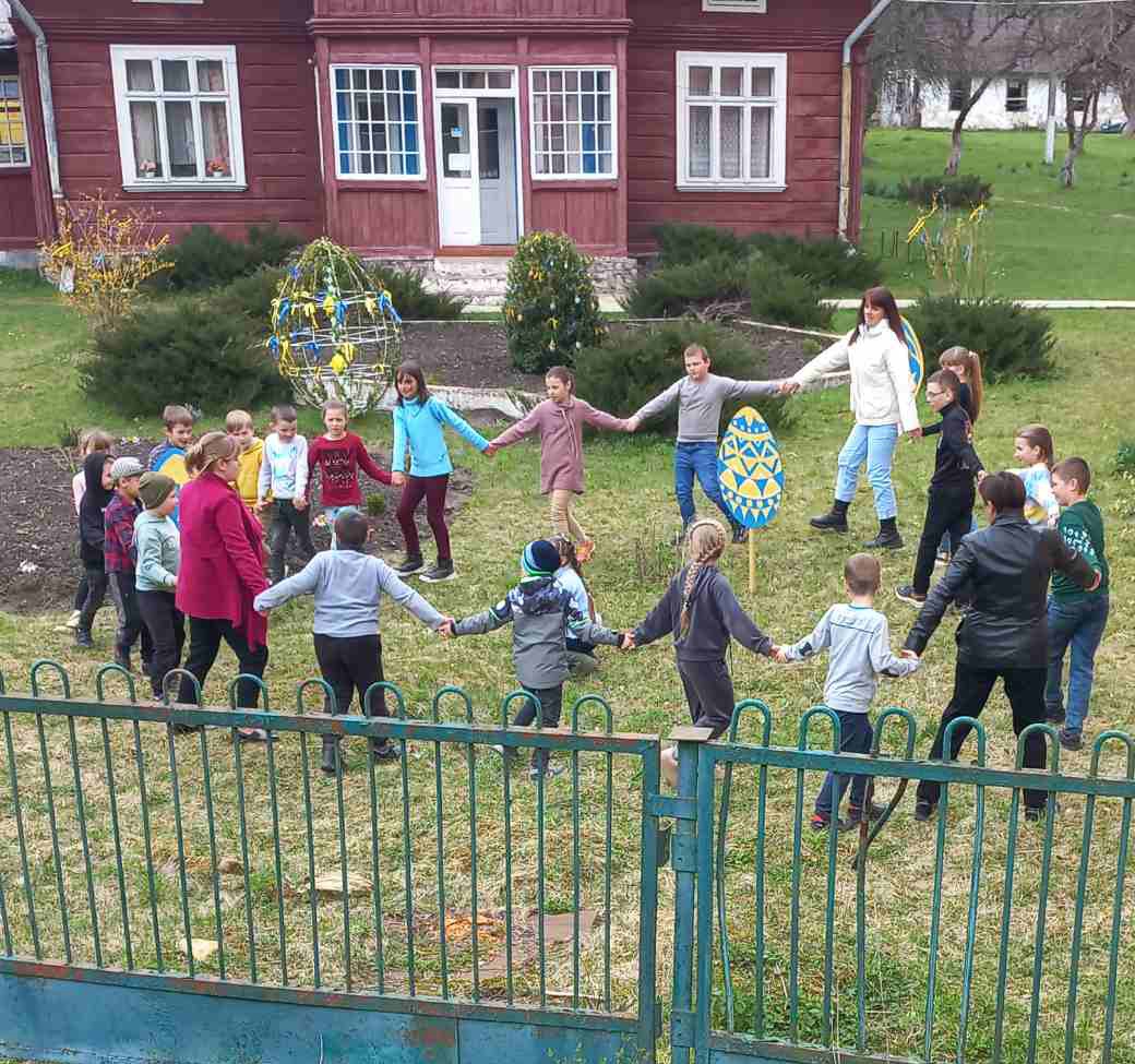 Гаївки👫👭🧑🤝🧑 1 img d4a4dac35ad04842ab5483aec171fe07 v