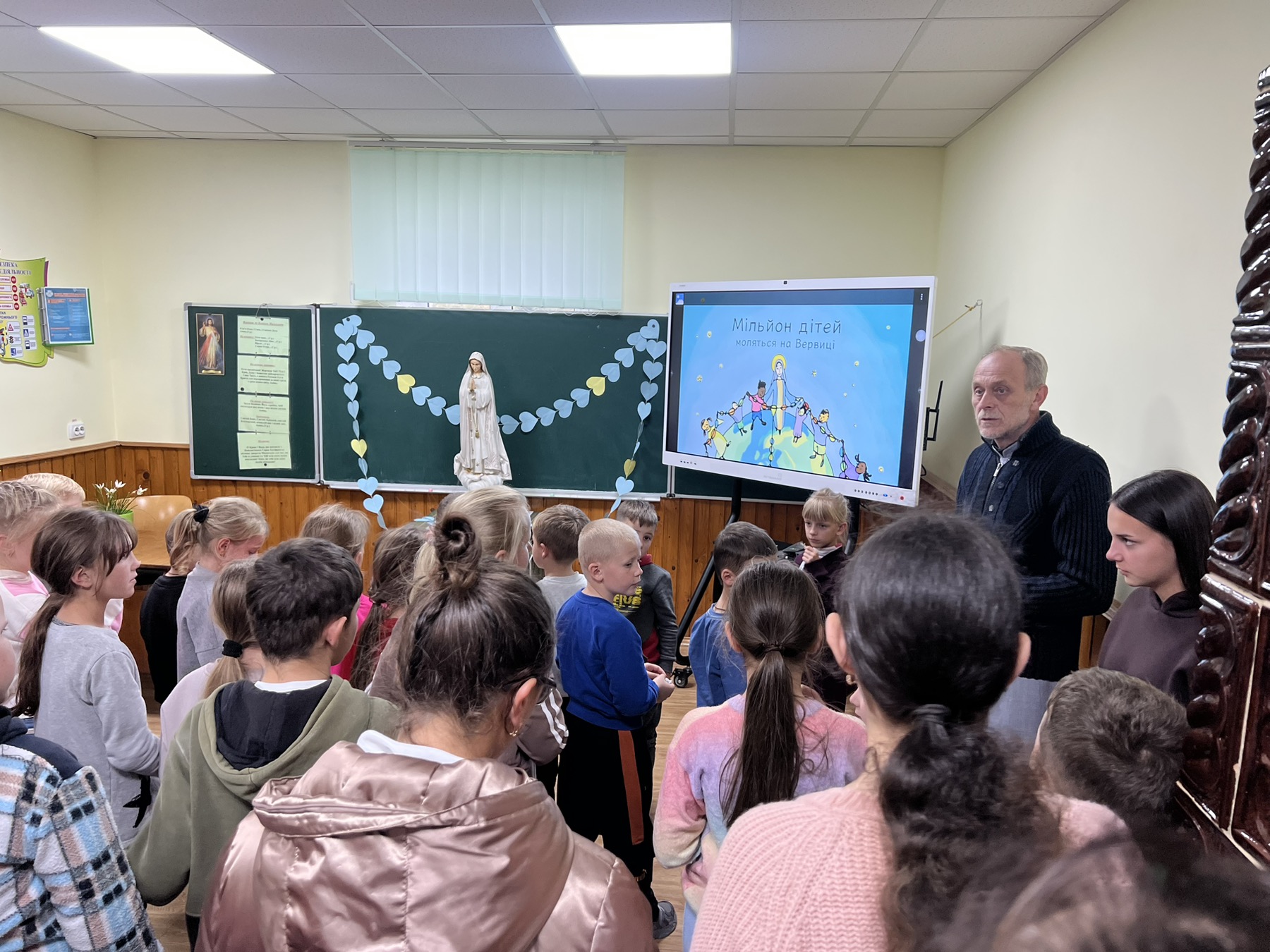 Мільйон дітей моляться на Вервиці за єдність і мир 3 u17 1000008208